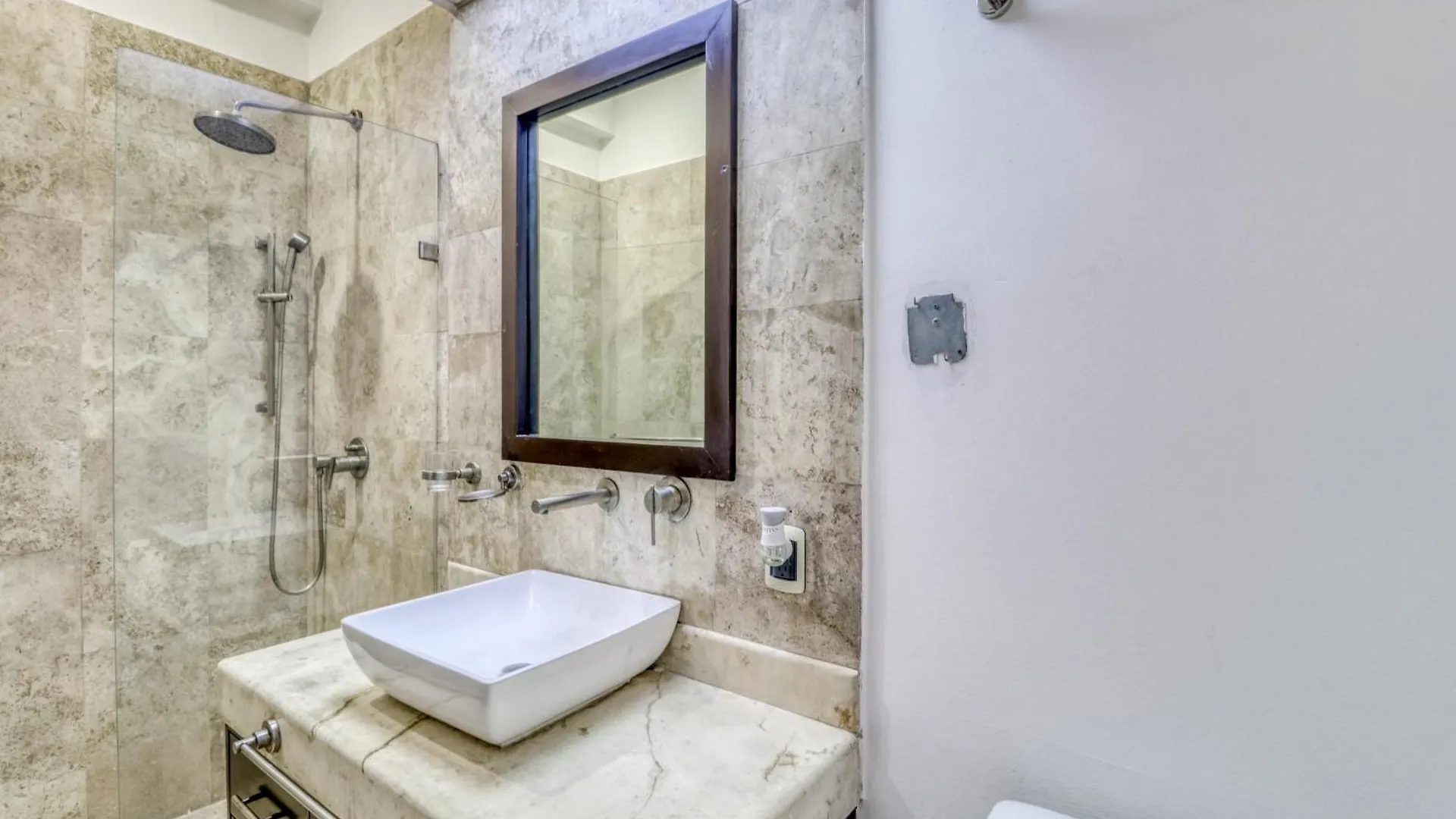 Residences El Faro, Surf 103 Playa del Carmen Mexico