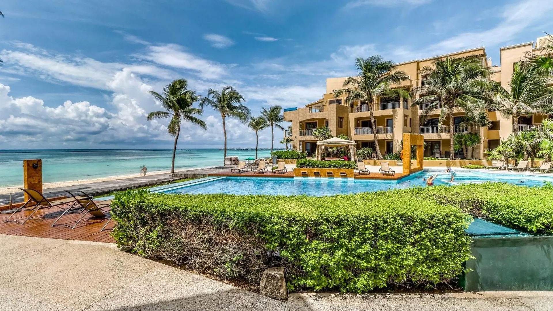 Residences El Faro, Surf 103 Playa del Carmen Apartment