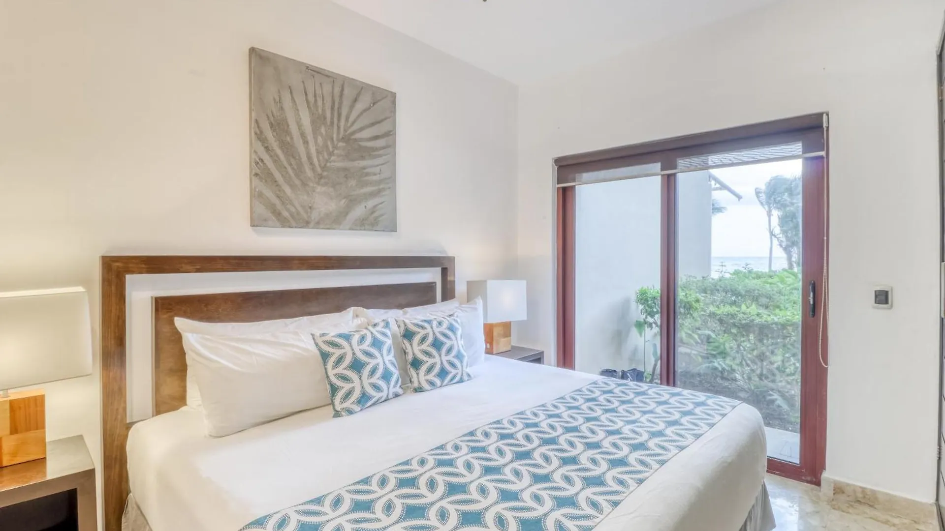 Residences El Faro, Surf 103 Playa del Carmen Apartment